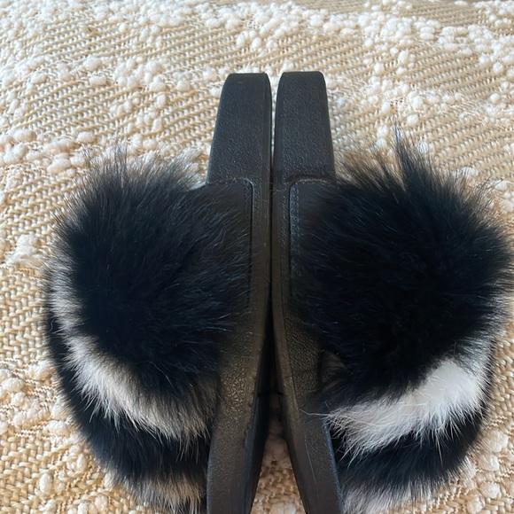Fox Fur Slides - Picture 4 of 5